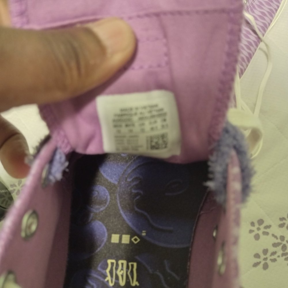 Converse sneakers - Picture 9 of 16